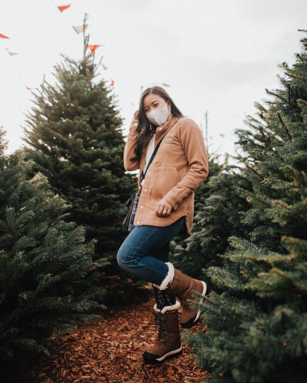 BEARPAW נשים דסדמונה XB6J107 מגפיים היקורי