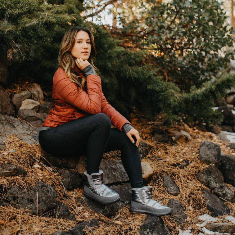 BEARPAW נשים מגף נפוח XB6J186 מגפיים נֶתֶך בְּדִיל וְעוֹפֶרֶת